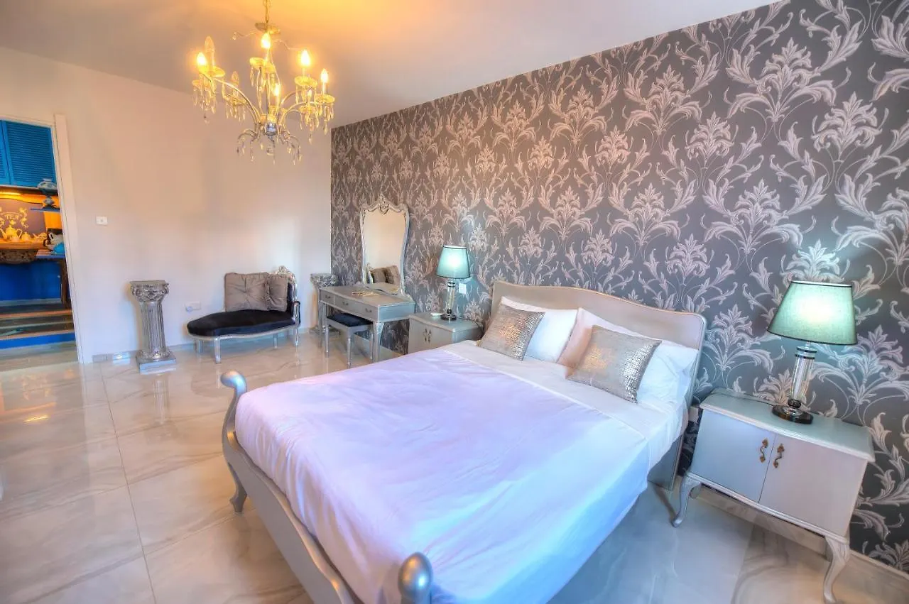 Spectacular Spacious House With Sun Terrace Ilju1-1 Sliema Malta