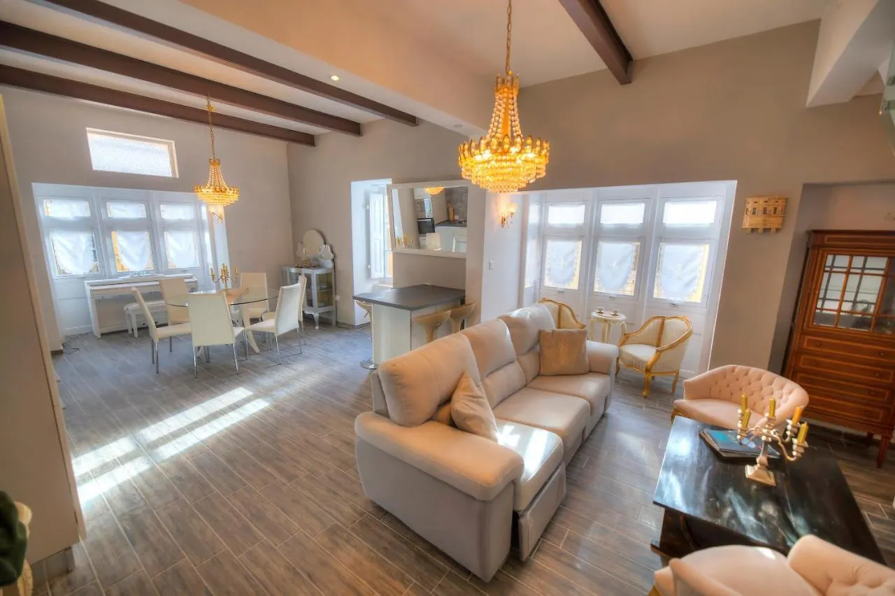 Spectacular Spacious House With Sun Terrace Ilju1-1 Sliema Malta