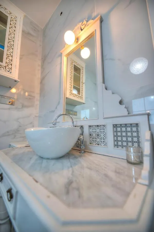 Spectacular Spacious House With Sun Terrace Ilju1-1 Sliema