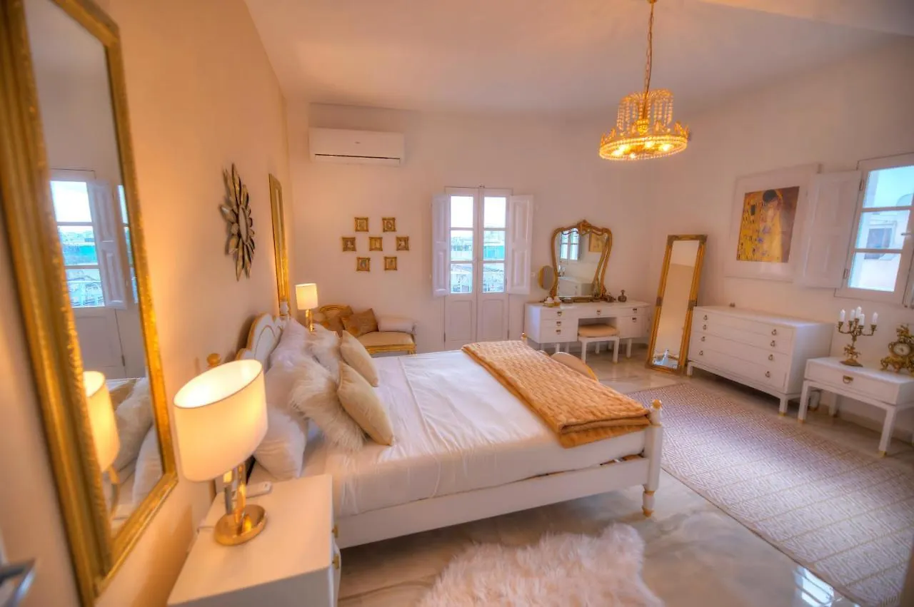 Spectacular Spacious House With Sun Terrace Ilju1-1 Sliema