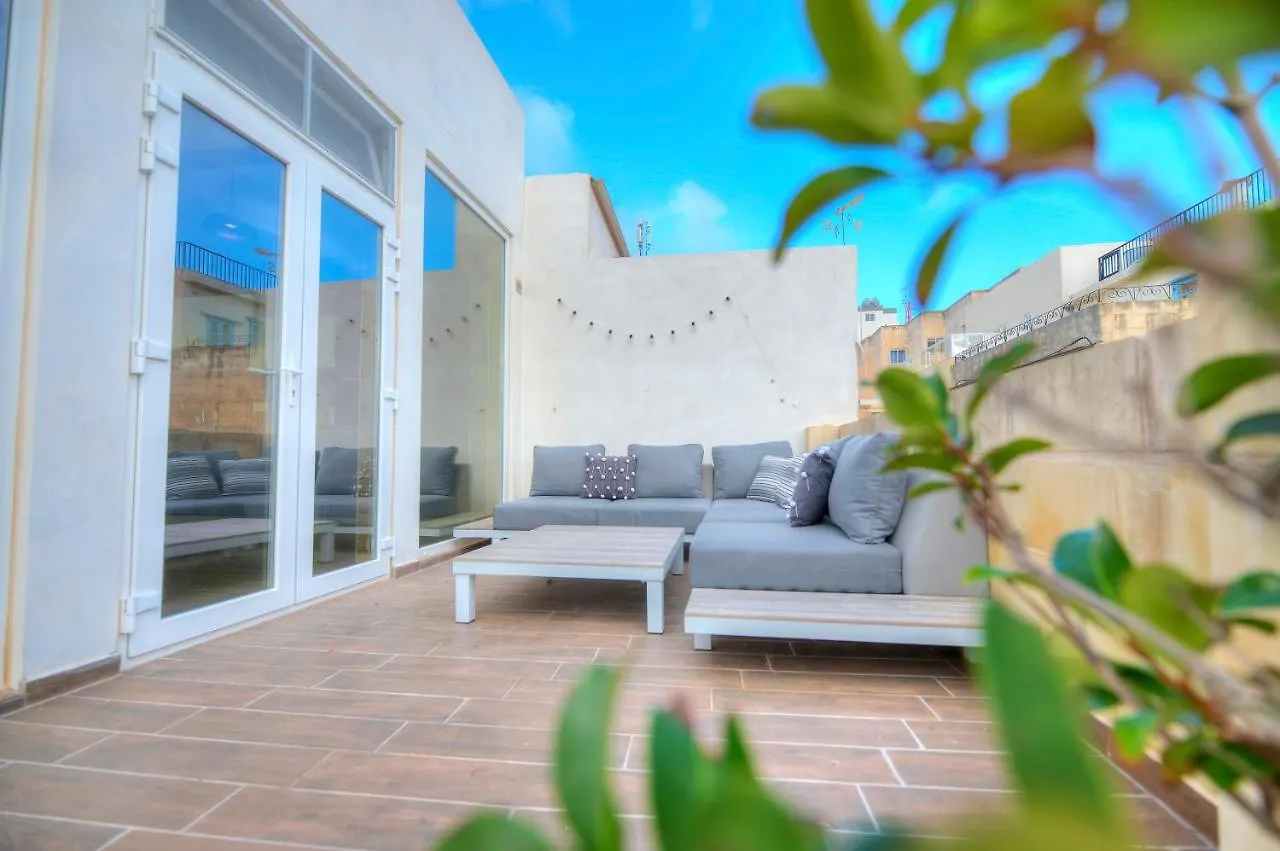Spectacular Spacious House With Sun Terrace Ilju1-1 Sliema Holiday home